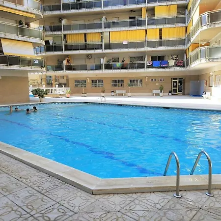 Atico Escaladei , Centrico Y Con Piscina Apartment *